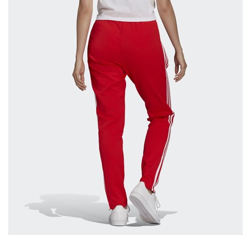 Ženske trendovske hlače adidas Originals PRIMEBLUE SST